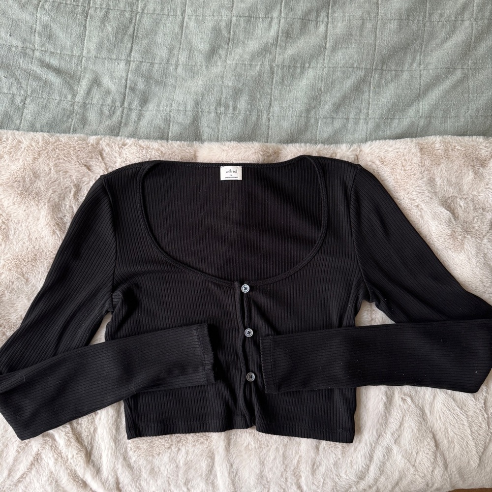 Wilfred Black Ribbed Button-Up Crop Top